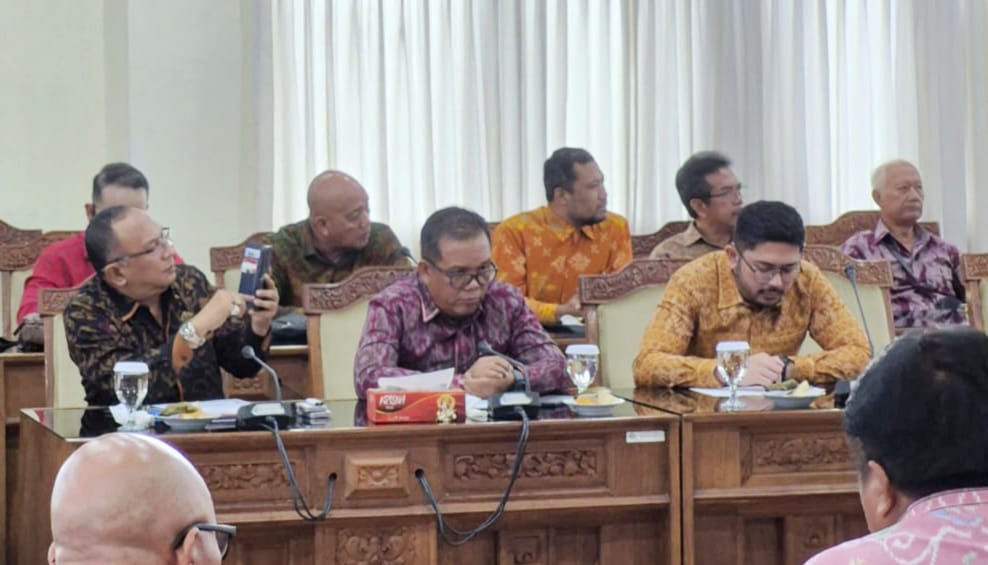 Gede Harja Astawa Soroti Layanan Kesehatan dan Moralitas Dewan dalam Rapat Paripurna Internal DPRD Bali