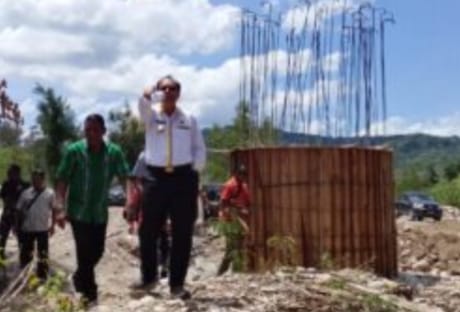 Penantian Puluhan Tahun Terjawab: Bupati SBS Mulai Bangun Jembatan Gantung Numbei, Akses Warga Terisolasi Segera Terbuka
