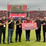 PDI Perjuangan Serahkan Dana Gotong Royong Rp517 Juta untuk Korban Banjir di Soekarno Cup 2025