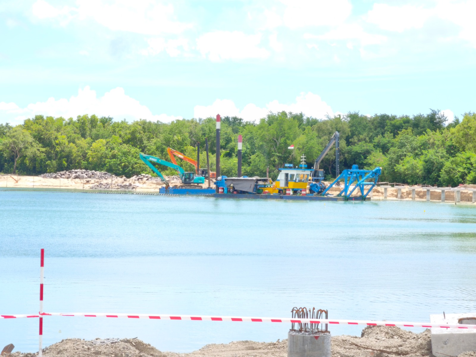 Polemik Marina Serangan: Izin Pusat, Dampak di Daerah
