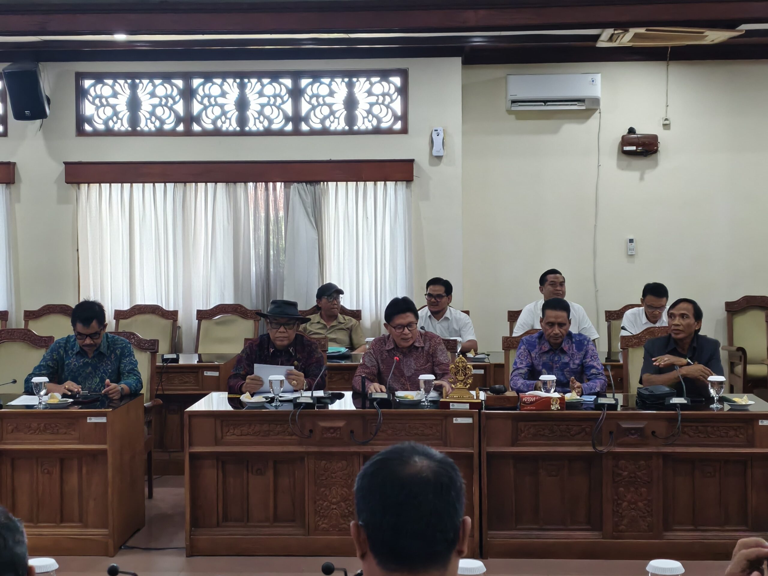 Pansus TRAP DPRD Bali Dalami Legalitas dan Dampak Lingkungan Kawasan Handara