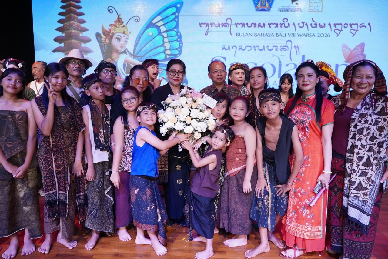 Hadiri Pementasan “Blanjong”, Ny. Putri Koster Dorong Pelestarian Sejarah dan Budaya Bali