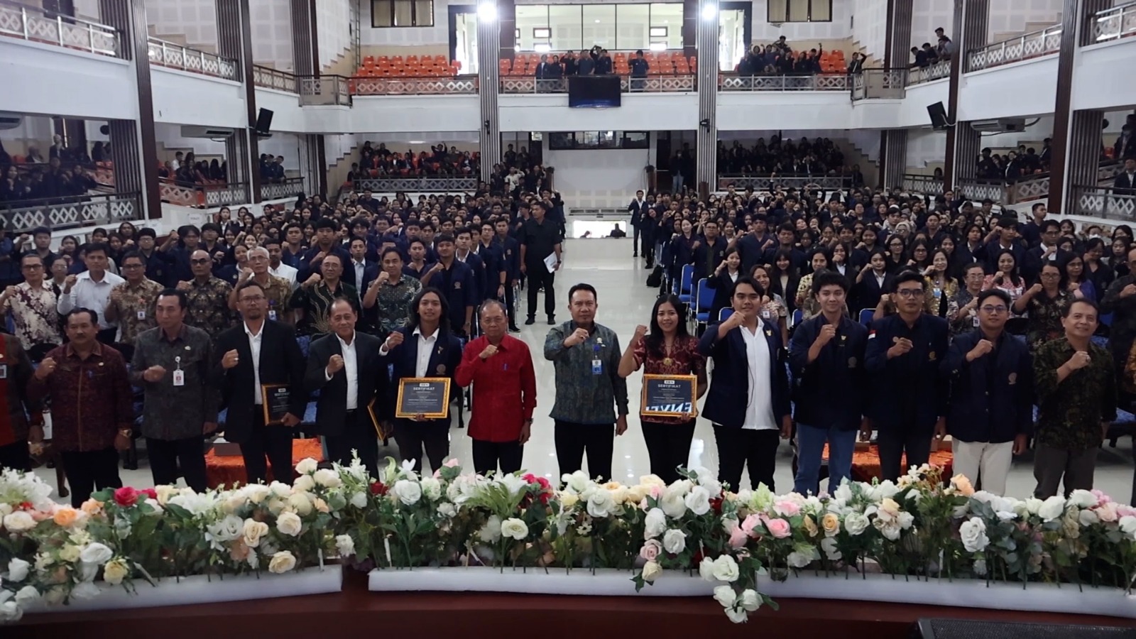 Diskusi Publik “Sang Pewahyu Rakyat” di UNUD, Gubernur Wayan Koster Jabarkan Program 1 Keluarga 1 Sarjana