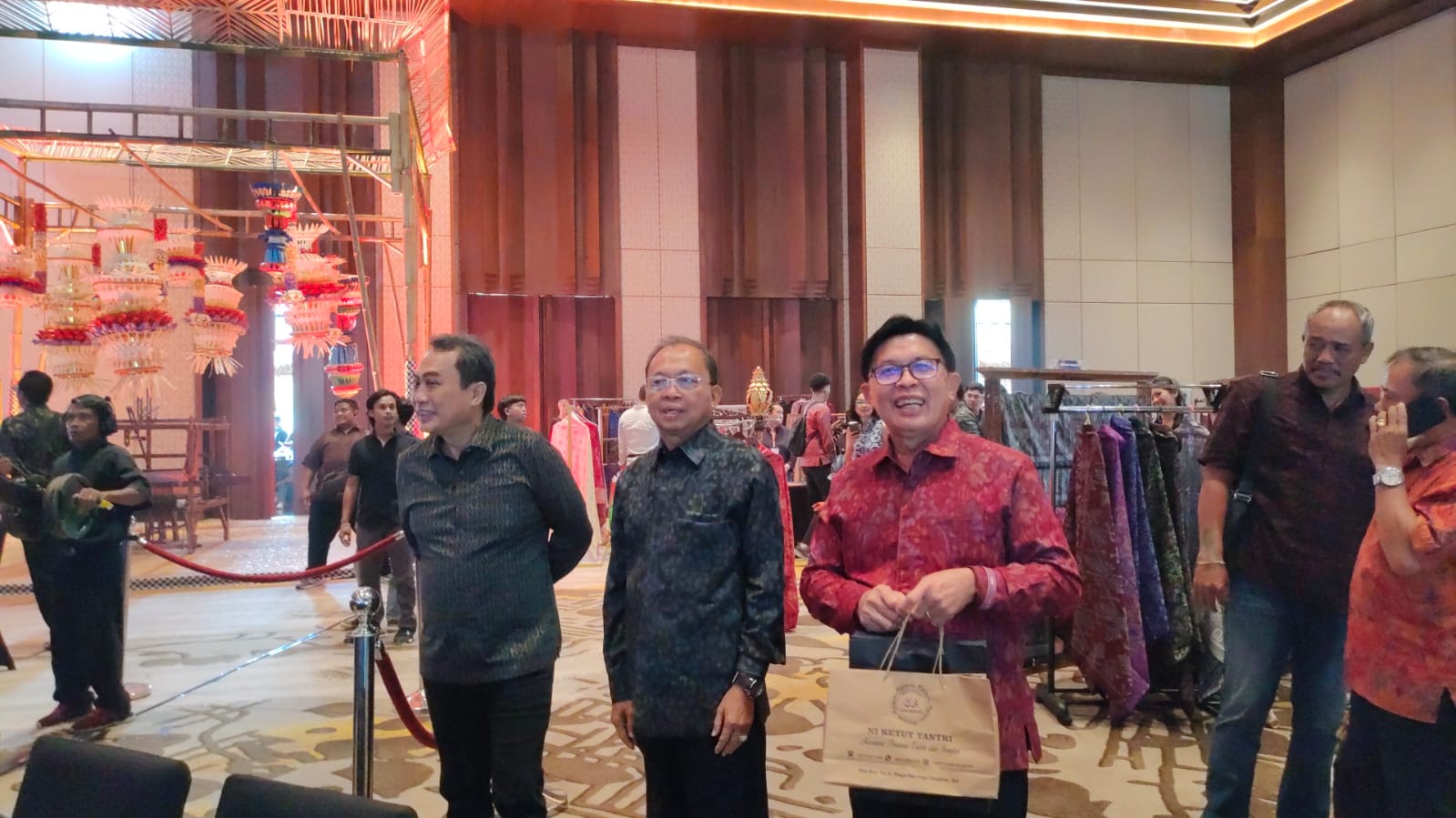 Alit Kelakan dan Made Supartha Kompak Dukung UMKM Bali Apresiasi Pagelaran Singgasana Seni Bung Karno Disupport Gubernur Koster 