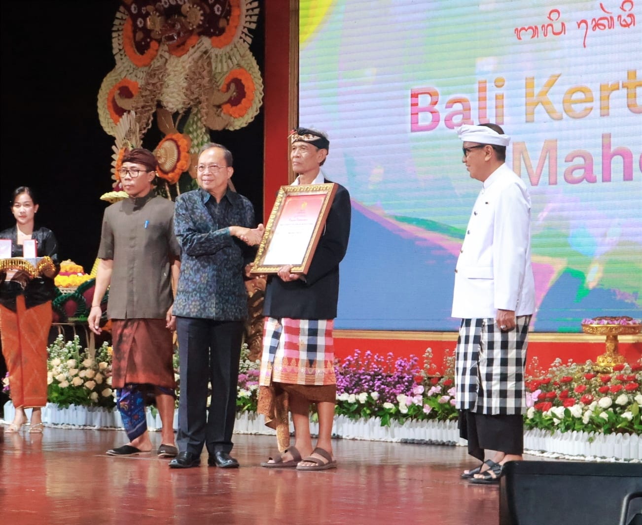 Tutup Bulan Bahasa Bali VIII, Gubernur Koster :Tahun Depan Harus Lebih Kaya Materi, Kreatif dan Inovatif