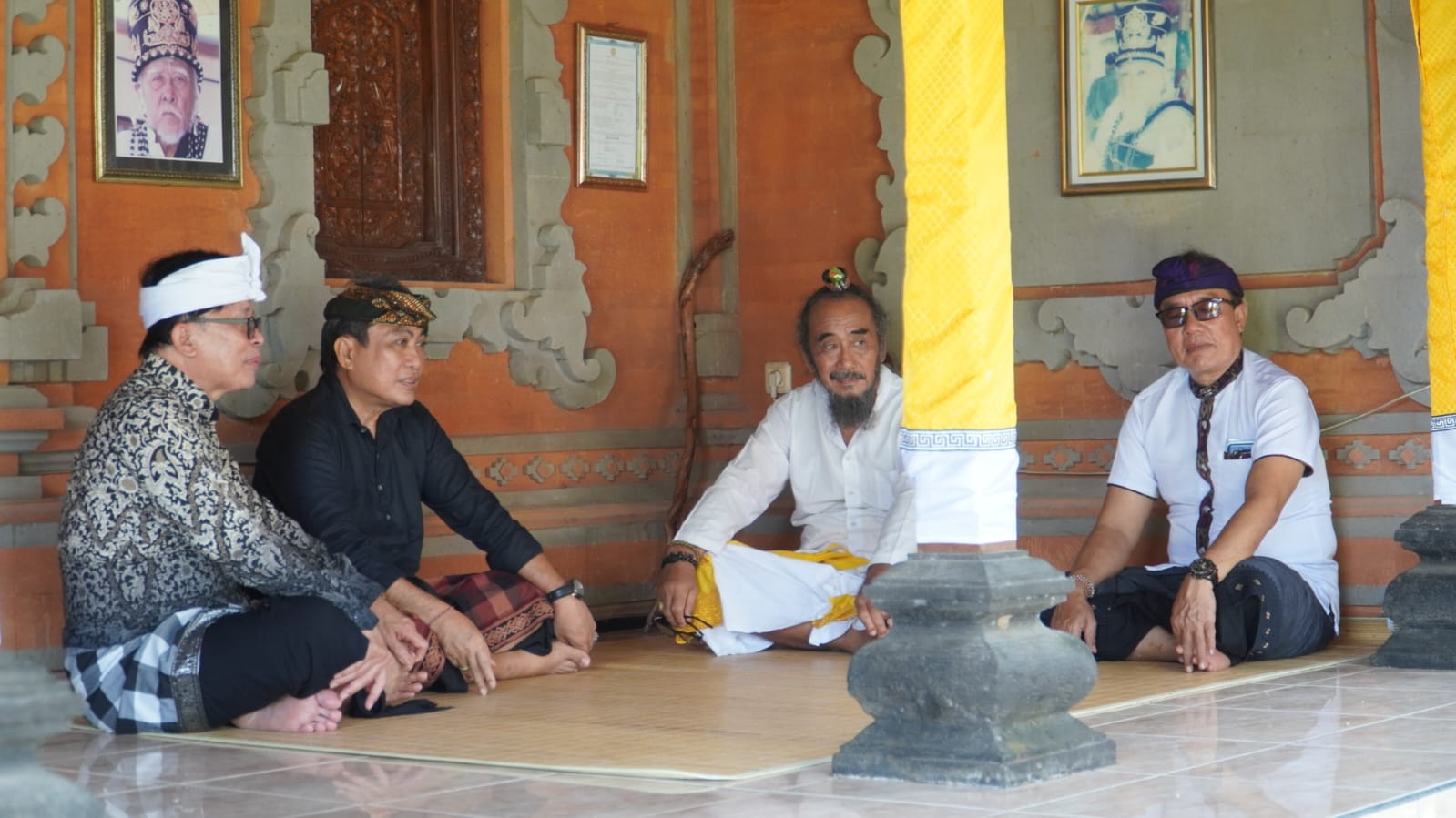 Suasana Duka di Kaba-Kaba, Alit Kelakan dan Made Supartha Beri Penghormatan Terakhir