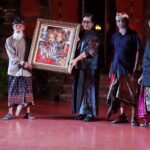 Buka Pameran Seni Rupa “Tutur Ayu”, Ibu Putri Koster Tegaskan Bali Harus Tetap Berakar pada Budaya