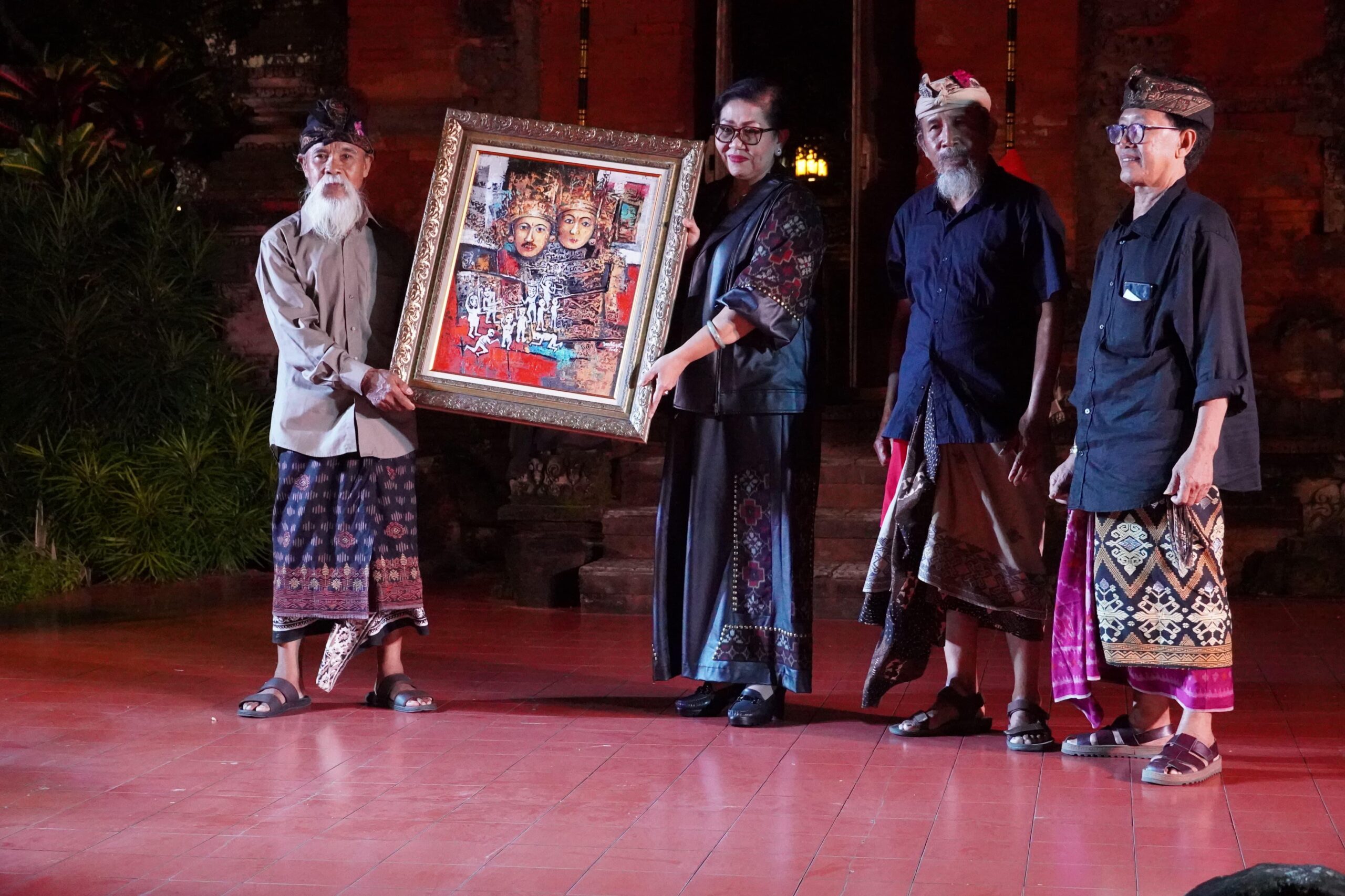 Buka Pameran Seni Rupa “Tutur Ayu”, Ibu Putri Koster Tegaskan Bali Harus Tetap Berakar pada Budaya