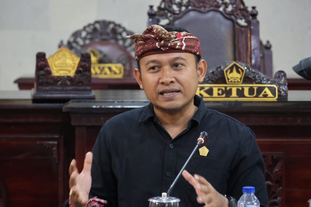 Putu Eka Dorong Evaluasi Layanan RSUD Tabanan Keluhan Tenaga Medis harus Disikapi Jernih dan Transparan