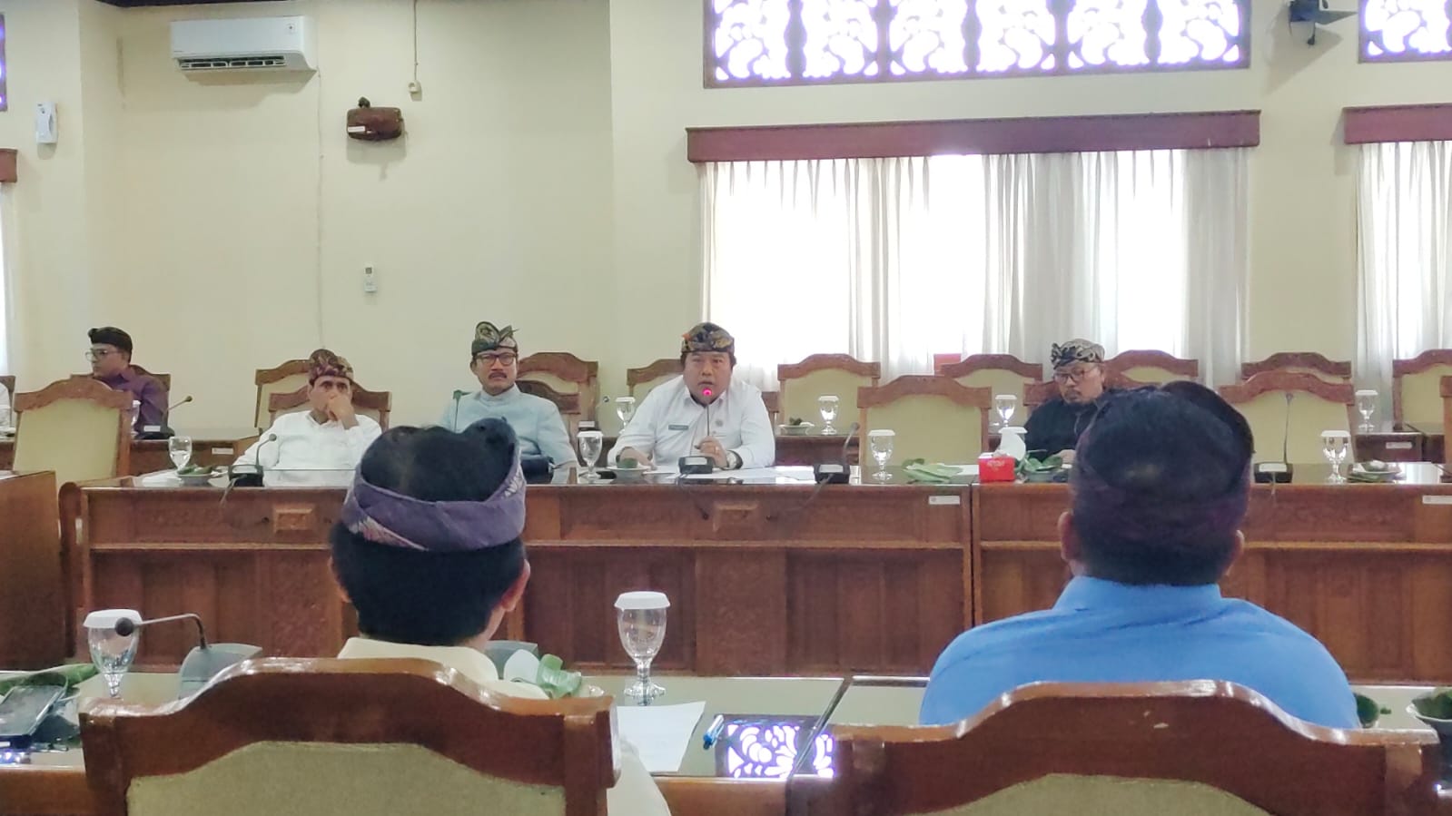Jelang Nyepi dan Idul Fitri 2026, Wayan Bawa Dorong Pencabutan SE dan Ajak Takbiran di Rumah