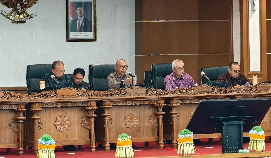 Pariwisata Bali di Persimpangan: DPRD Kompak Dorong Kualitas, Fraksi-Fraksi ‘Adu Gagasan’ Soal Regulasi dan Pajak