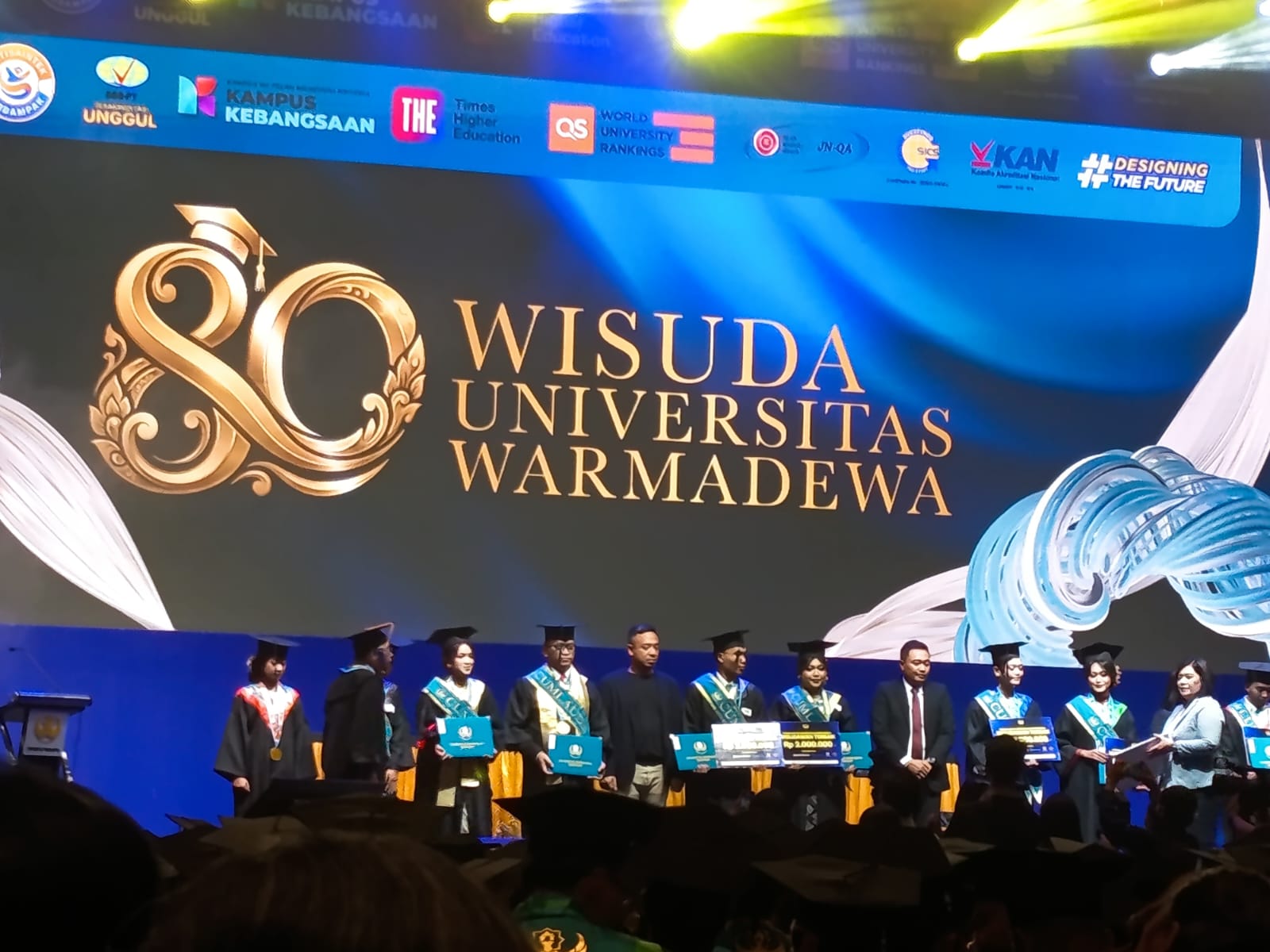 Dari Tesis ke Buku, Nyoman Arta Wirawan Jadi Lulusan Terbaik Magister Hukum Unwar