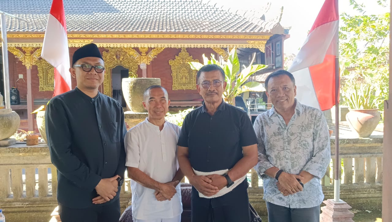 50 Bhikkhu Lintas Negara Jalan Kaki 500 Km dari Bali ke Borobudur, Gaungkan Damai Dunia di Waisak 2026