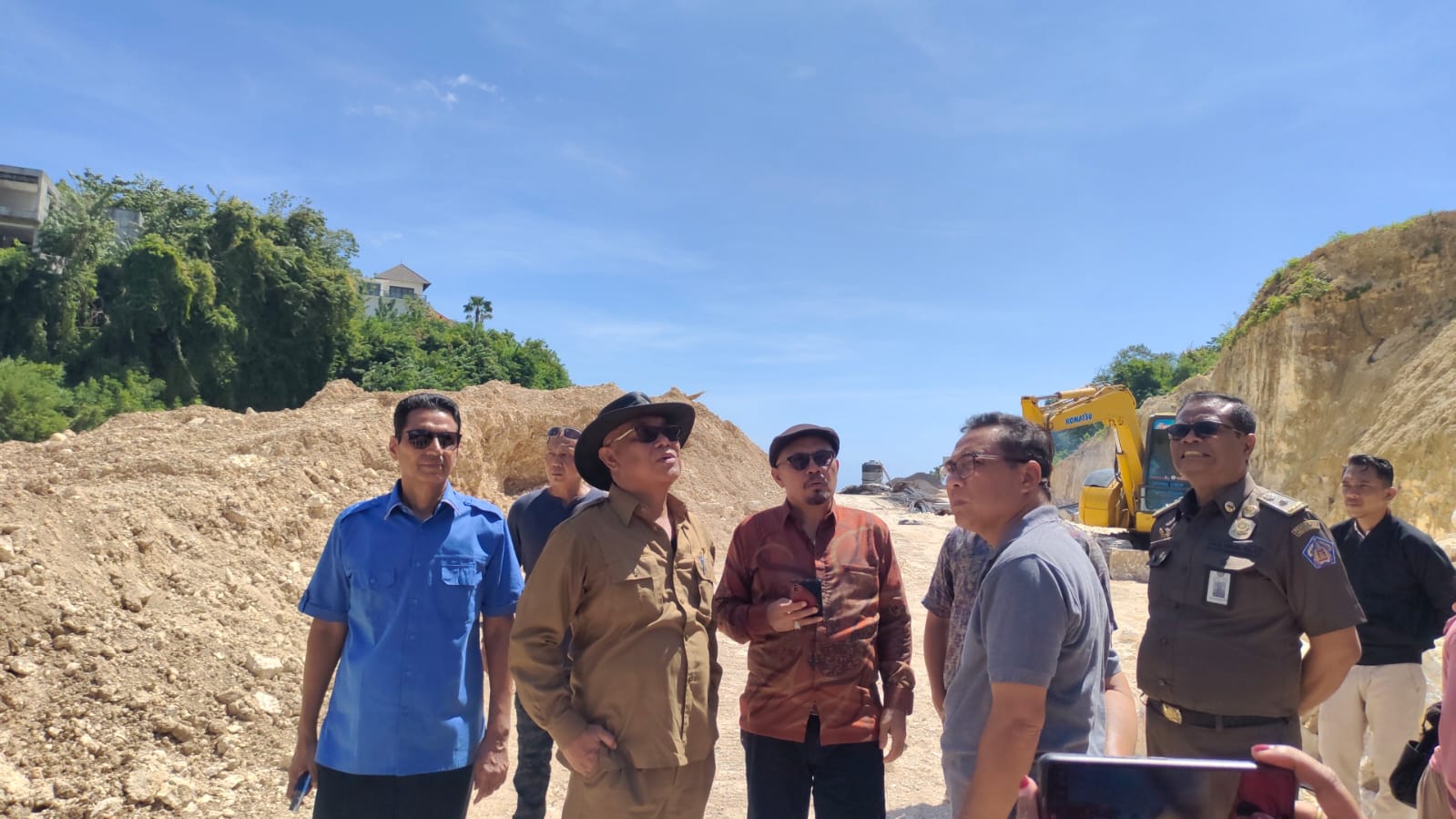 Pansus TRAP DPRD Bali Temukan Dugaan Pengerukan Tebing dan Pengurukan Sungai di Suluban