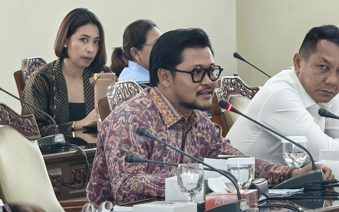 Agung Suyoga Semprot BTID: Mangrove Tak Bisa Diganti Hitungan Bibit