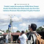 Jajaran Kominfo Bersama Jajaran Penata Estetika Kota Dumai Dan Beberapa Provider Laksanakan Aksi Nyata Perapihan Kabel Fiber Optic