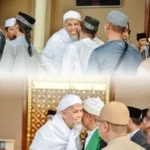 Walikota Dumai Sholat Ied Adha Di Masjid Habiburahman Bersama Istri Tercinta