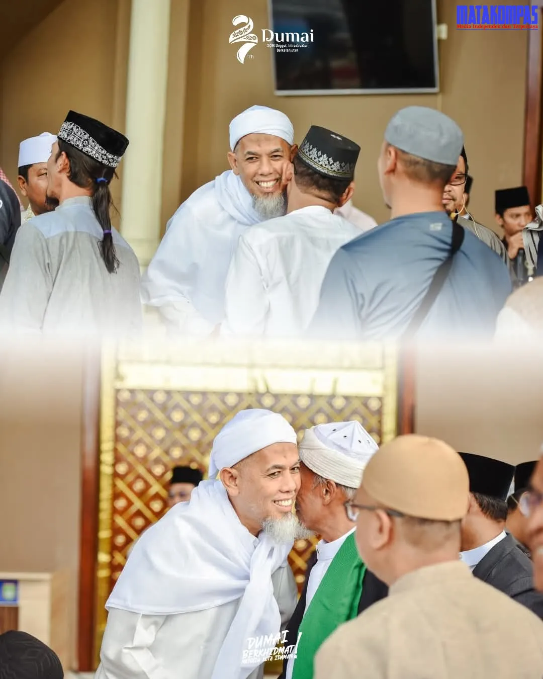 Walikota Dumai Sholat Ied Adha Di Masjid Habiburahman Bersama Istri Tercinta