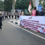 Dari Bubarkan MBG hingga Batasi Komisi Ojol: Inilah Tuntutan Warga Depok ​
