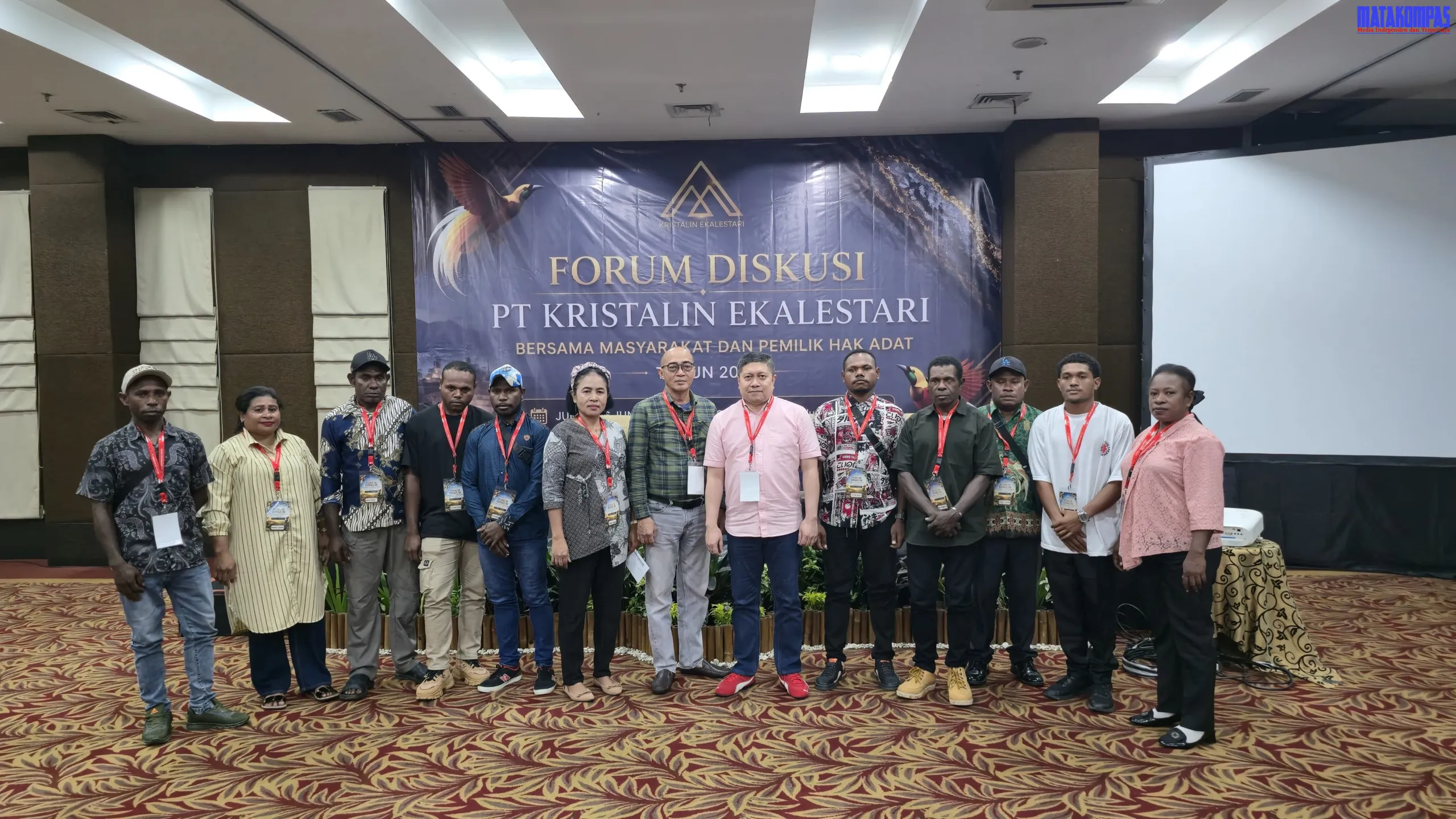 Sinergi PT Kristalin Ekalestari dan Warga Desa Nifasi Fokus pada Pendidikan hingga Bedah Rumah