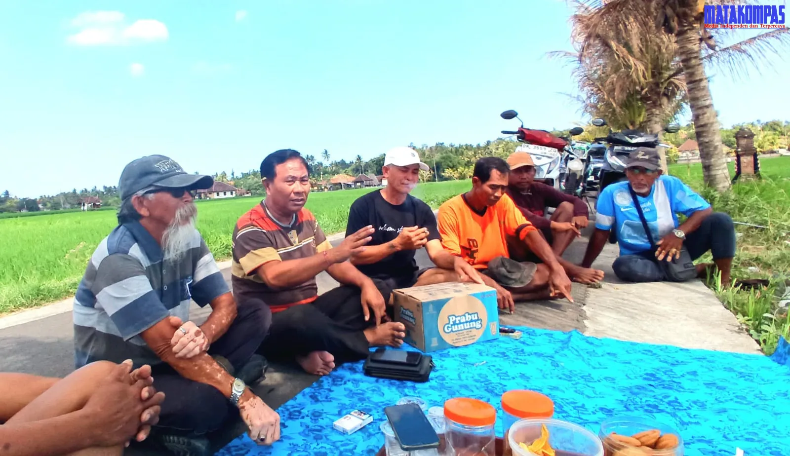 Dibalik Gemerlap Pariwisata Bali, Petani Menjerit: Kade Sudiana Dorong Bank Tani Berbasis Subak