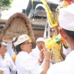 Wagub Giri Prasta Hadiri Karya Tawur Labuh Gentuh di Catus Pata Desa Sibanggede, Apresiasi Semangat Krama Jaga Tradisi Leluhur