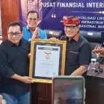 Bupati Tabanan Sanjaya Raih Anugerah Sahabat Pers Indonesia, Komitmen Dukung Kebebasan Pers dan Literasi Digital Diapresiasi SMSI