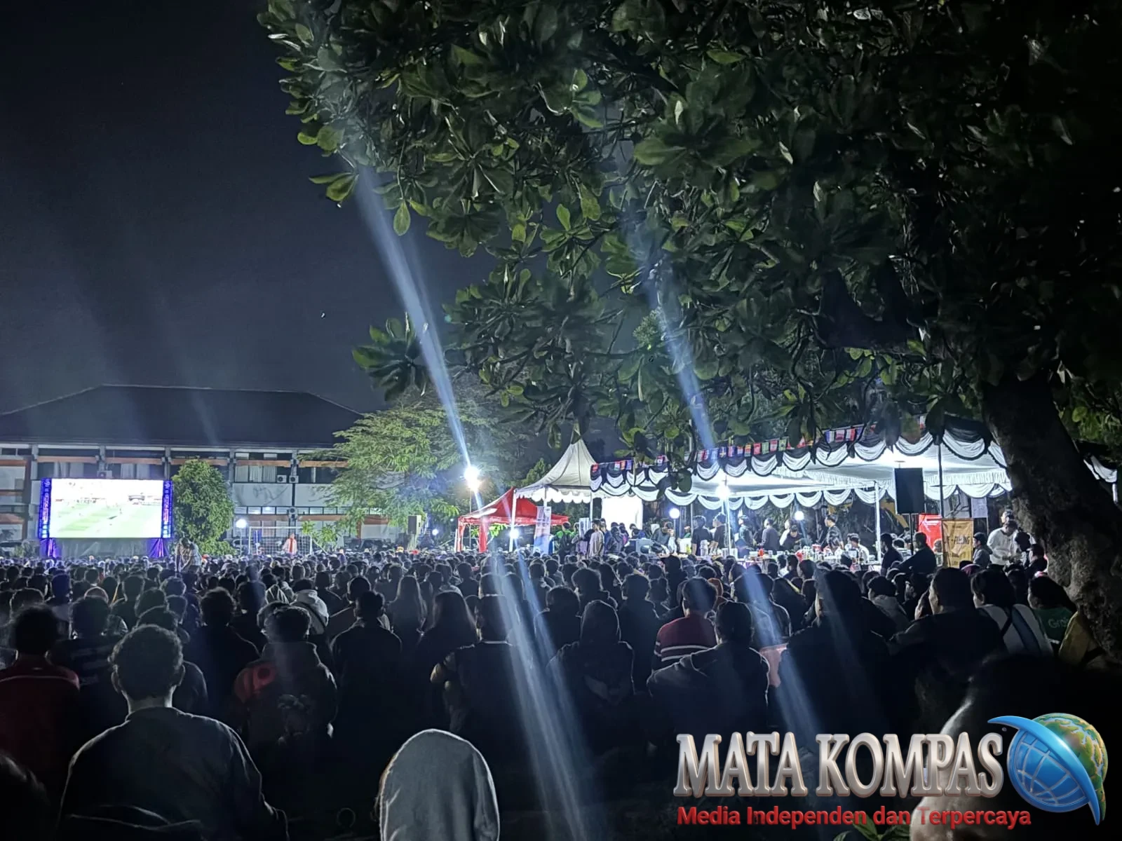Ribuan Warga Padati TVRI Bali Nobar Final Piala Dunia 2026, Kebersamaan Menguat, UMKM Ikut Terdongkrak