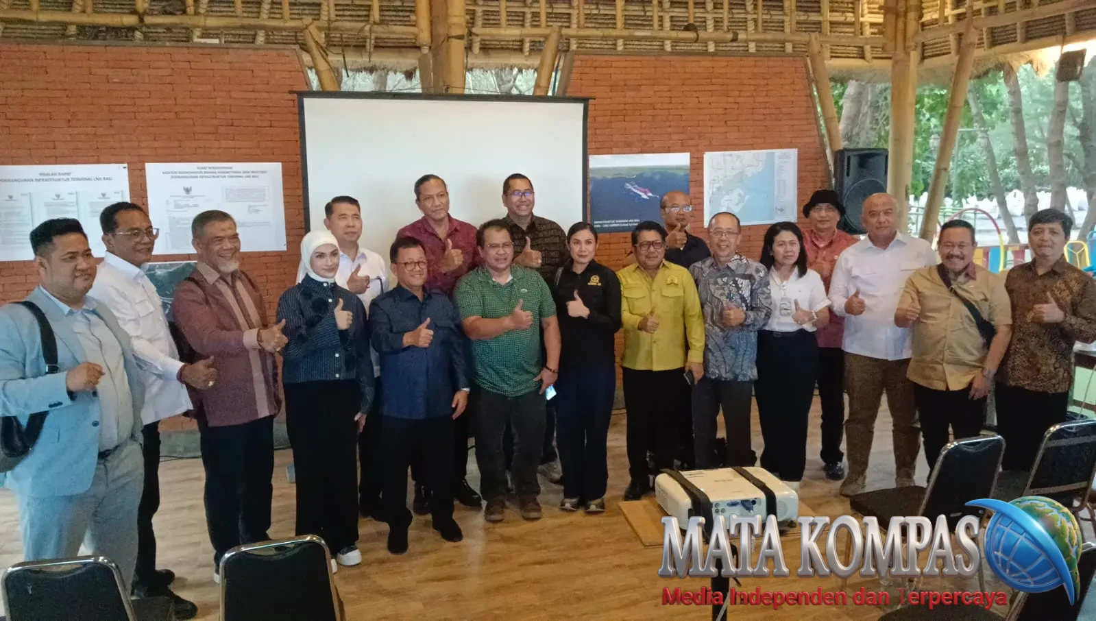 Usai Aspirasi Adat Serangan di Senayan, DPR RI Tinjau Langsung Lokasi FSRU LNG