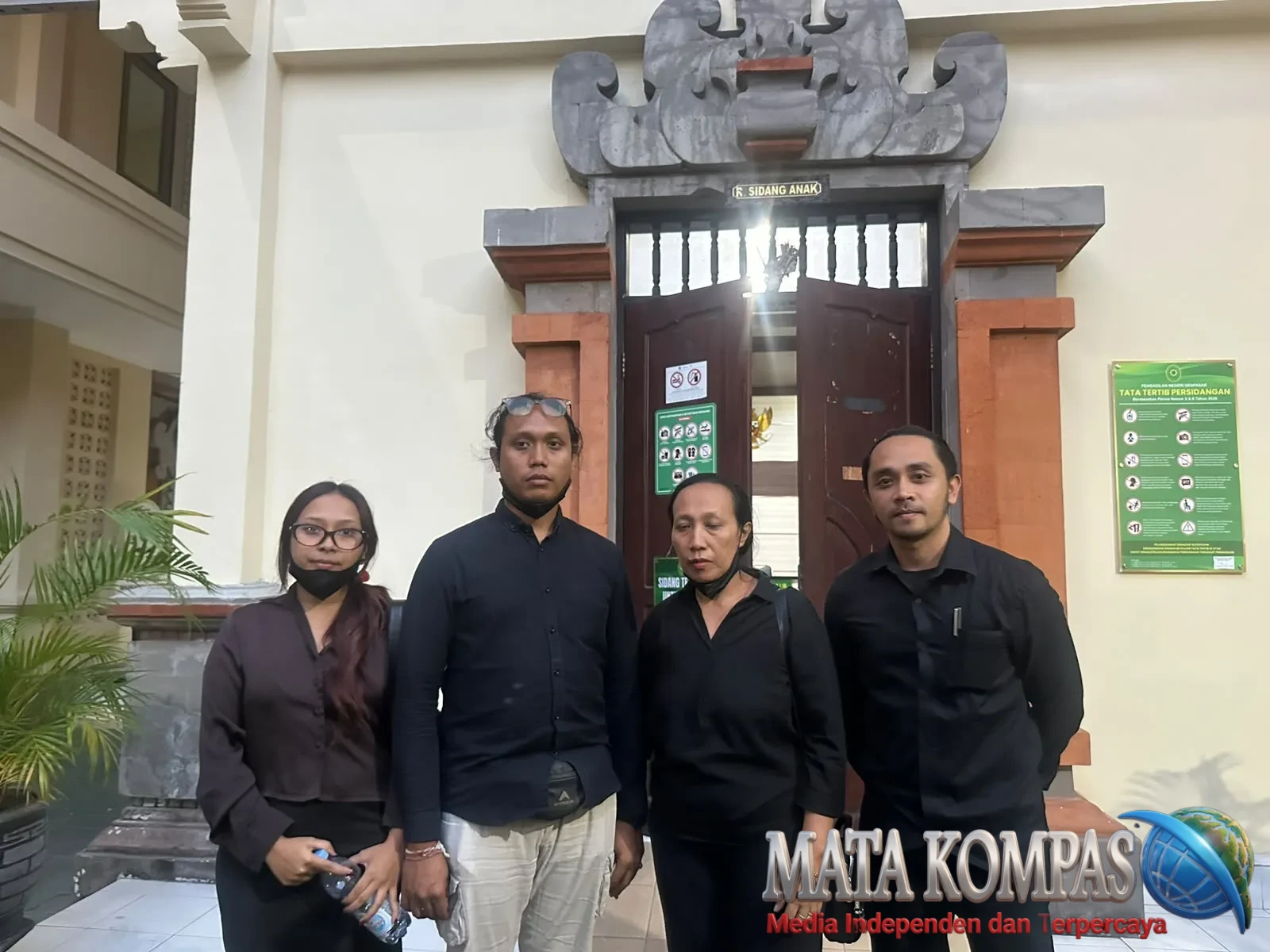 Sidang Penganiayaan di PN Denpasar: Korban Ungkap Dugaan Dianiaya Anak Tiri Usai Dituduh Curi Perhiasan, Harap Keadilan dan Bebas dari Intimidasi