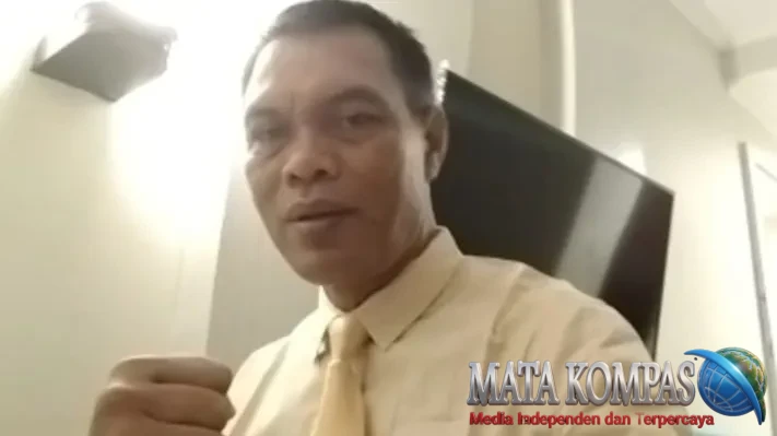 GibranHolic Solo Raya Soroti Pengaturan Tempat Duduk Wapres Gibran dalam Rapat Kabinet: Harus Tetap Menjaga Kewibawaan Jabatan Wakil Presiden.