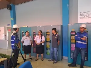 Sebelum Menjaga Listrik Tetap Menyala, PLN UPK Timor Lebih Dulu Menjaga Keselamatan Pekerjanya
