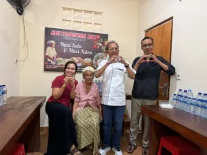 Gubernur Koster Ajak Masyarakat Tebar Kepedulian melalui Gerakan Berbagi