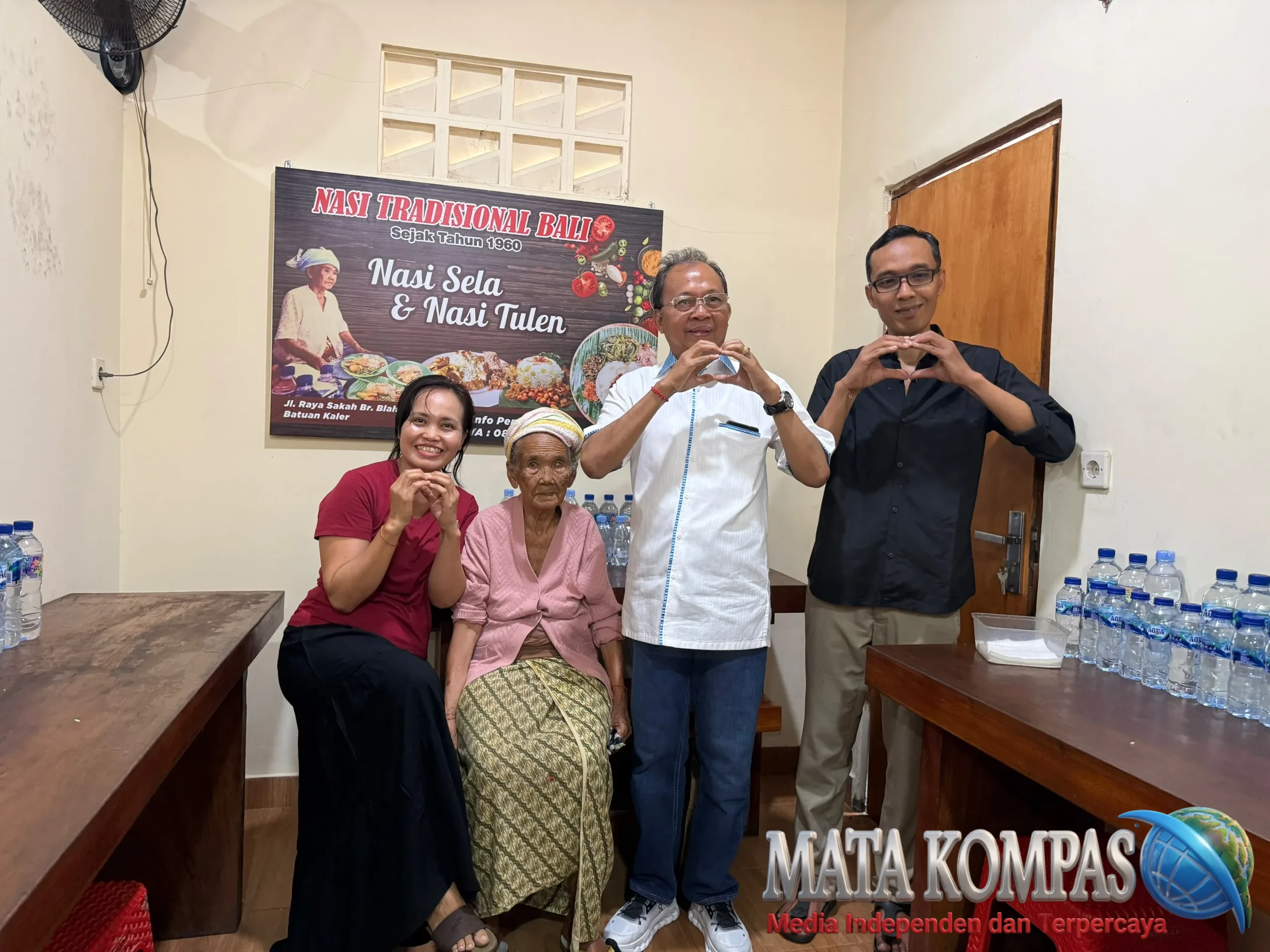 Gubernur Koster Ajak Masyarakat Tebar Kepedulian melalui Gerakan Berbagi