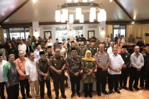 Jaga Persatuan di Ruang Fisik dan Digital, Forkopimda Jatim Teken Pakta Kesepahaman