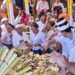 Jelang Puncak Pengabenan Agung Jro Mangku Gede I Wayan Tang, Rangkaian Ngaskara hingga Mepegat Berlangsung Khidmat di Ungasan