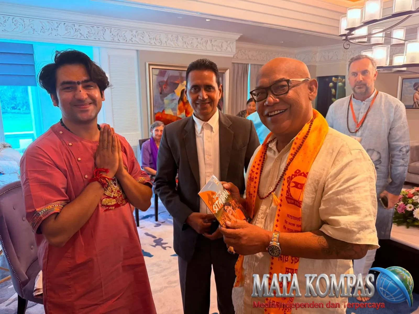 “Macan Dewan” I Dewa Nyoman Rai dan Dr. Somvir Bertemu Baba Bageshwar Dham, Bali Jadi Titik Temu Spiritualitas Dunia