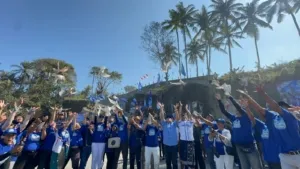 Made Mudarta, Wayan Wardana, Nengah Tamba Kompak Gaungkan Gerakan Langit Biru: Demokrat Jembrana Bersihkan Rambut Siwi, 250 Kader Turun ke Pantai