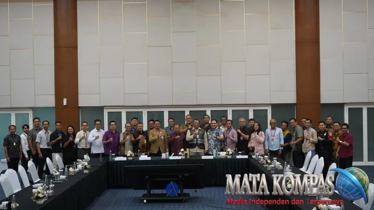 Gubernur Koster Tegaskan Bandara Ngurah Rai Harus Berkelas Dunia, Pelayanan Penumpang Makin Cepat dan Berkualitas