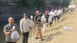 Merawat Alam, Merawat Demokrasi, KPU Badung Tanam Benih Kehidupan dan Gagas Demokrasi yang Lebih Humanis