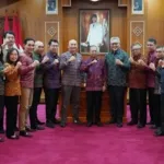 Gubernur Koster Dorong Jajarannya Inovatif dan Kerja Maksimal Genjot Realisasi PAD 2026.