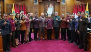 Gubernur Koster Dorong Jajarannya Inovatif dan Kerja Maksimal Genjot Realisasi PAD 2026.