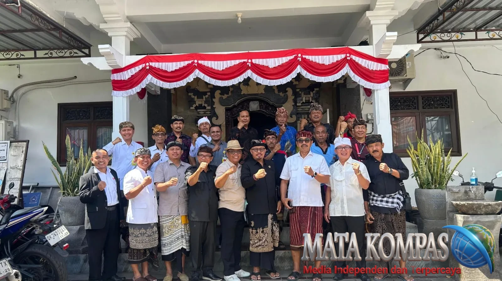 Komisi I DPRD Bali Serap Aspirasi Turun Langsung ke Yeh Malet: Pengempon Pura Masceti Serahkan Bukti Riwayat Tanah Pelaba