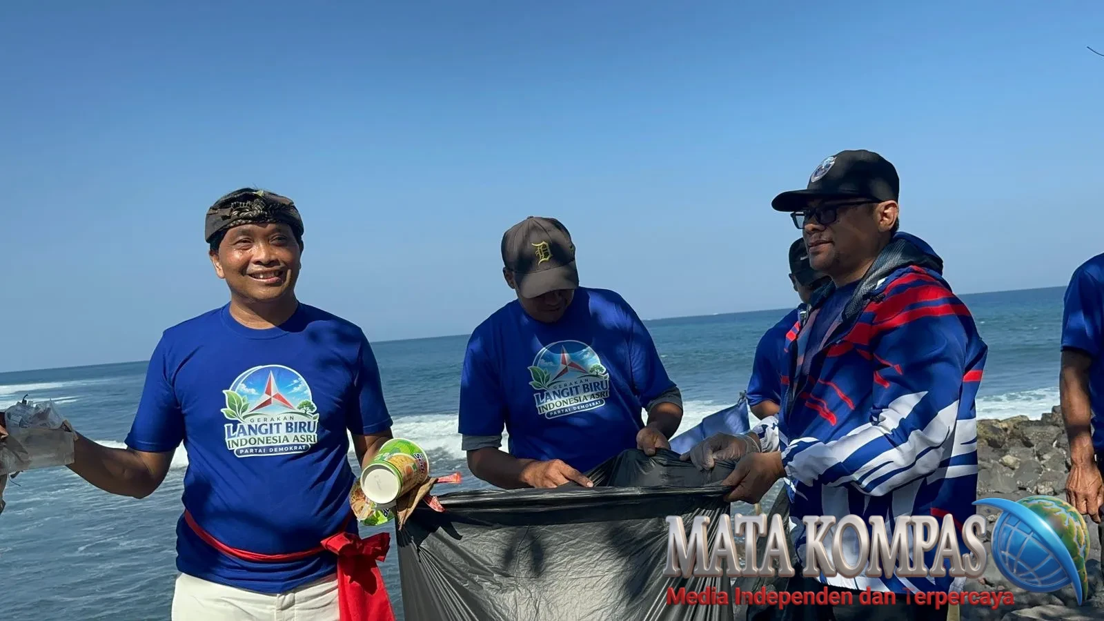 Seperempat Abad Demokrat: Dari Pantai Jasri Menjaga Alam dan Menyatukan Semangat Kebersamaan