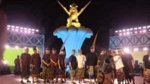 Buka Bulfest 2026 di Praja Mandala Singa Ambara Raja, Gubernur Koster Serahkan Penghargaan Kepada Tiga Maestro Tari Buleleng.