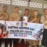 Gubernur Koster Serahkan Bantuan Rp 1 M Untuk Korban Gempa NTT.