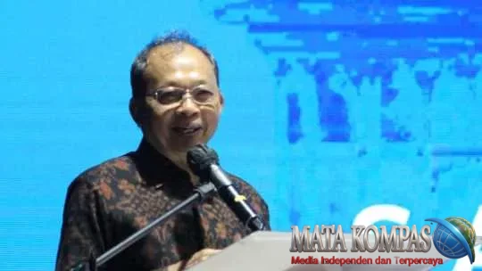 Gubernur Koster Dorong PERADI SAI Perkuat Pendampingan Hukum Desa Adat dan LPD di Bali.