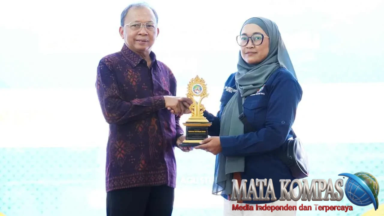 HUT ke-14 IWO Indonesia dan HUT ke-1 IWO Bali, Koster Tegaskan Pers Online Harus Kritis, Objektif dan Berpihak Pada Kepentingan Publik.