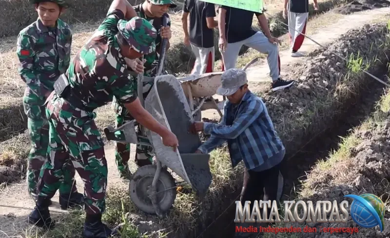Desa Buruan Jadi Lokasi Karya Bakti TNI AD, Kebersamaan TNI dan Rakyat Makin Kokoh