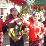 Lebih dari 1.000 Warga Giliraja Antusias Saksikan Kerapan Sapi Betina